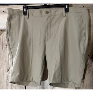 JOS A BANK Mens Shorts Size 42 Tailored Fit Shorts Tan Khaki Moisture Wicking